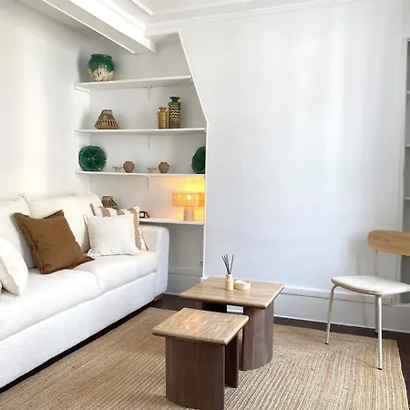 Maison Abbesses Montmartre شقة فندقية باريس