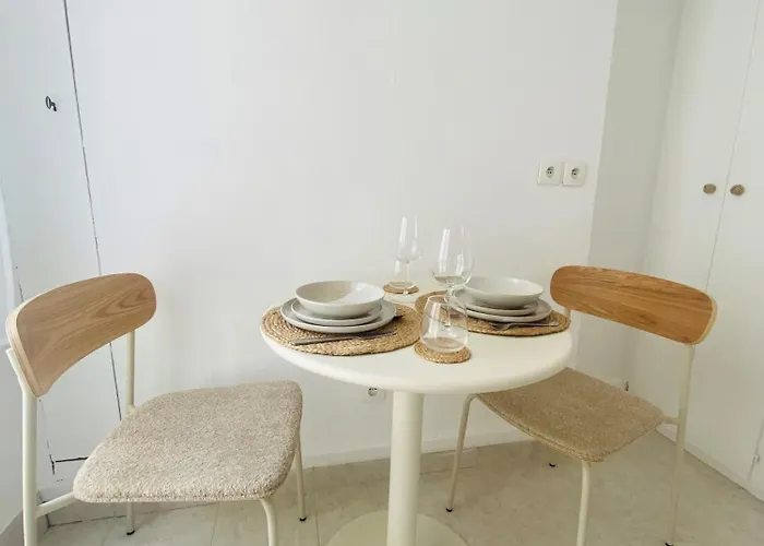 Апарт-отель Elegant Montmartre Overlooking Rooftops 4*